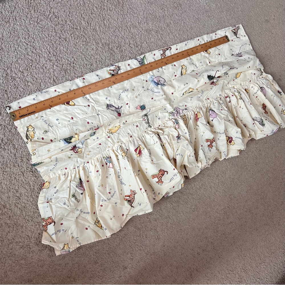 Classic Pooh Winnie the Pooh-Themed Window Valance Approx 78”